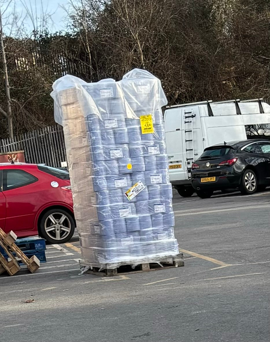 Full Pallet Blue Rolls x40 Packs of 6x = 240x Rolls